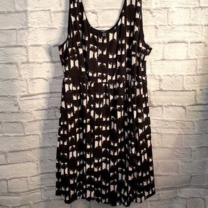 Short black and white professional dress
